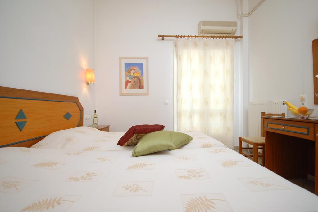 Barbouni Hotel & Studios Naxos City Exteriör bild