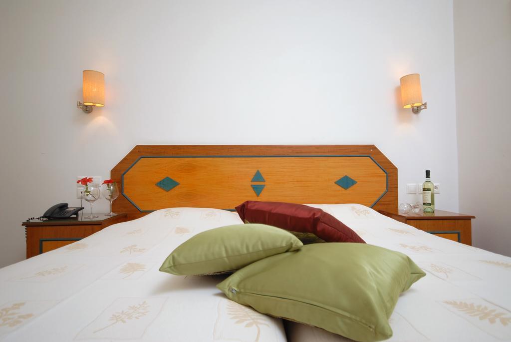 Barbouni Hotel & Studios Naxos City Rum bild